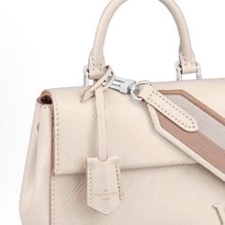 LOUIS VUITTON Cluny, letter LV logo, non - adjustable shoulder strap, Epi leather, handbag, single - shoulder, cross - body bag, mini(75)75