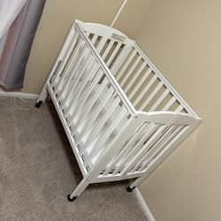 Portable Mini Crib