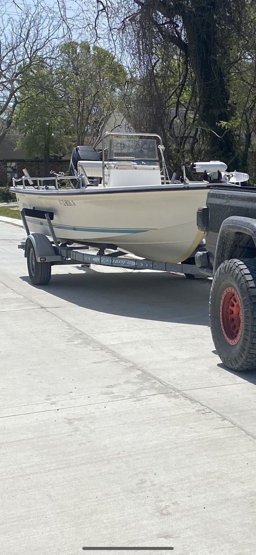 2000 Sea Pro 19ft Center Console