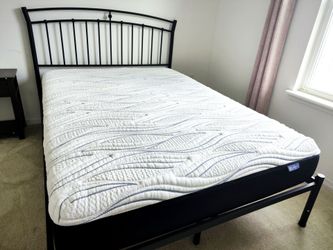Serta Full Size Mattress w/ Washable Cover + FREE Large Ricardo Checked Suitcase!