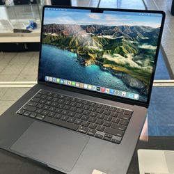 MacBook Air 2023 15” M2 8GB 256GB 