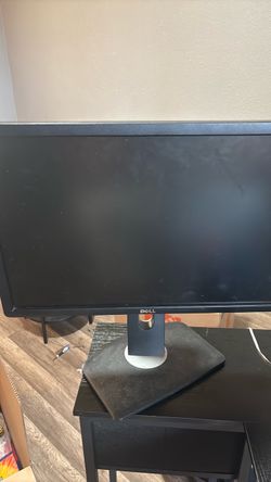 Dell Computer Monitor with Stand