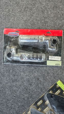 NEW Kuryakyn 7999 Large ISO Offset Highway Pegs w/ 1-1/4" Clamps - Chrome