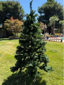6.5 ft Artificial Christmas Tree