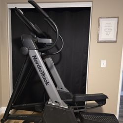 Nordictrack Freestride Trainer Elliptical FS10i