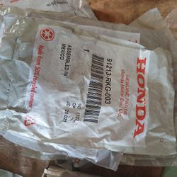 Honda Accord, Pilot, Odyssey, Ridgline Camshaft Seals