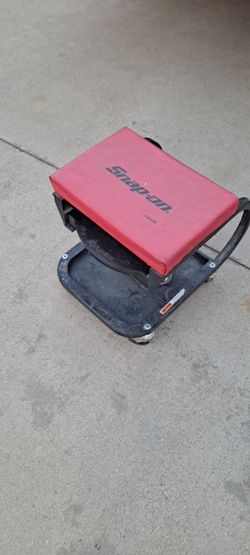 Snap on rolling seat