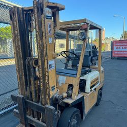FORKLIFT MUST GO!! WARRANTY INCLUDED!!