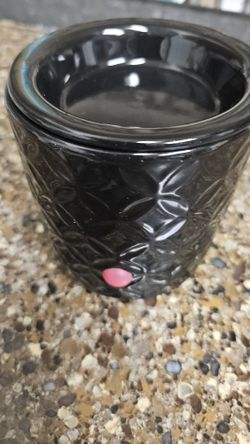 Black Ceramic Wax Warmer with Embossed Design