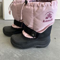 Girls Kamik Snow Boots Size 1