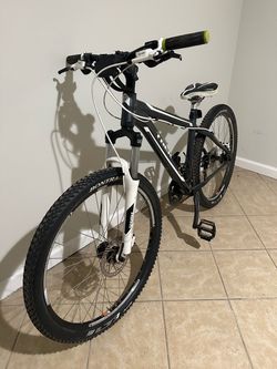 Trek SL series  Size  Small