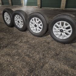 245 70 17. 6x5.5 Chevy  Toyo  6x139 New