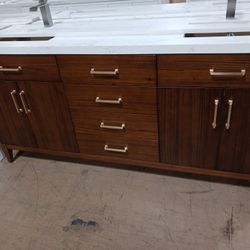 72in. ASE Bathroom Vanity! 
Hardwood, Slow Closing, Choice of Quartz Top, Backsplash. Sink Included