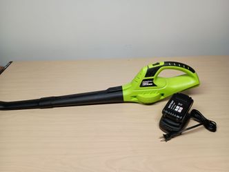 Leaf blower