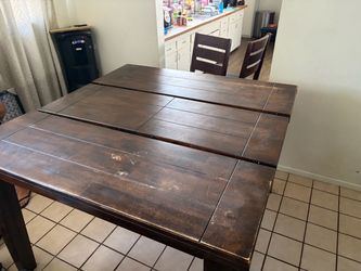 Dining room table