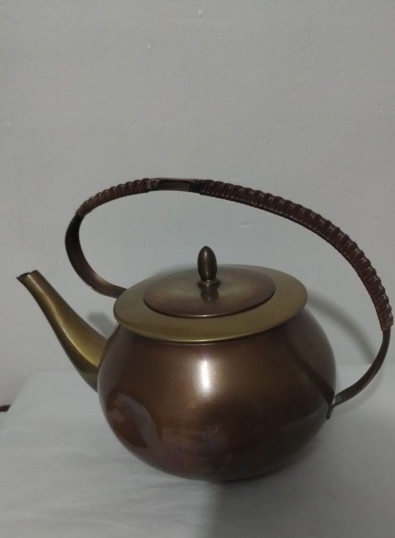 VINTAGE COPPER - MIXED METAL TEA POT