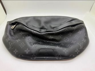 Louis Vuitton Discovery Bumbag Monogram Eclipse Canvas