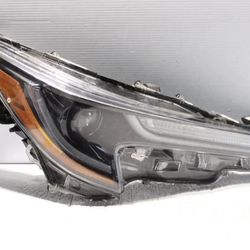 Headlight Toyota Corolla 2020 Right Side Passengers 