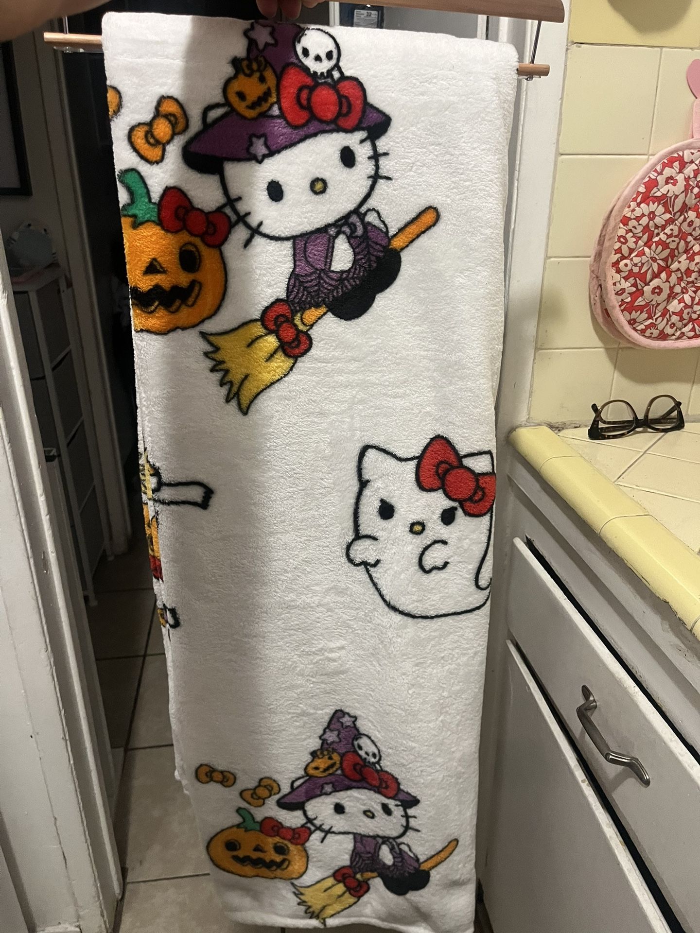 Hello Kitty Halloween Blanket