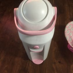 Diaper Geani And Baby Shower Stand