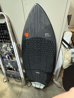 Hyperlite Hi-Fi wakesurf board
