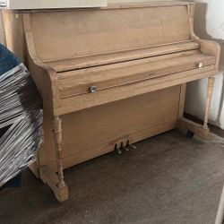 Everett Upright Piano FREE