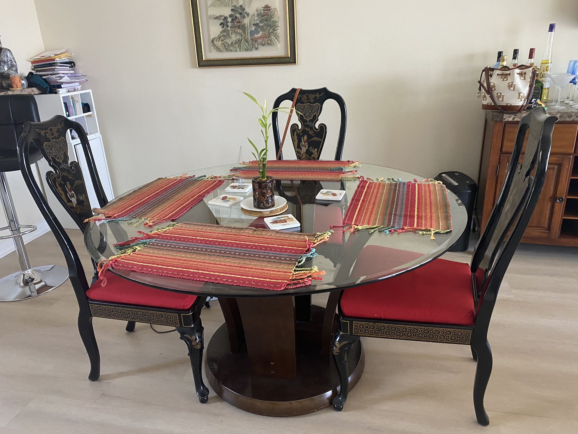 Dinnet set with 4 chairs