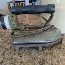 Antique, Vintage 1920s To 1940s Mid Century Electric Gross Star Industrial Iron