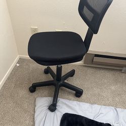 Black Desk Chair 