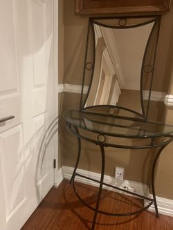 Decorative table