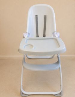 High chair for babies/ Silla para comer