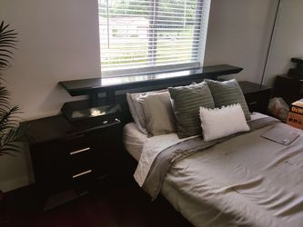 Queen Bed Set