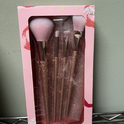 Makeup Brushes