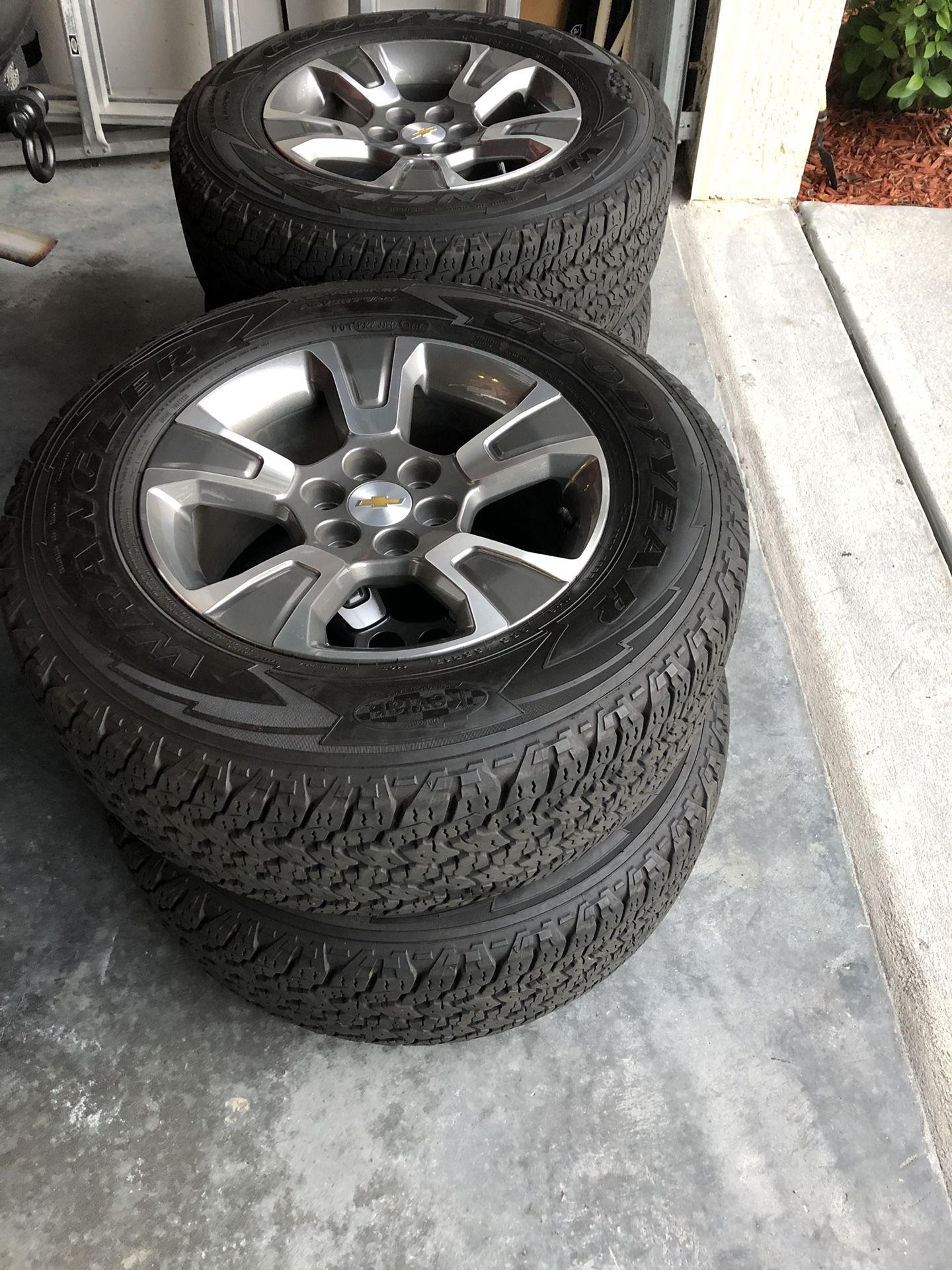 Chevy Colorado wheels 255/65/17