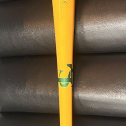 +2  The image shows a Victus Vibe Pencil baseball bat, specifically a "MODEL AV7 30" PRO MAPLE" 