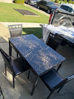Marvel/Granite Table & Chairs Set