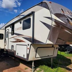 2014 Keystone Laredo 37ft 5th wheel 3 slides delivered/setup