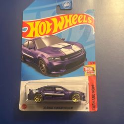 Hot Wheels Dodge Charger Hellcat