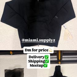 Essentials Zip Up ‘Black’