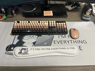 Keyboard And Desk Mat Set