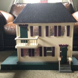 Vintage Dollhouse.  Very Solid. 