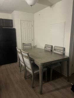 Dinning Room Table W/6 Chairs