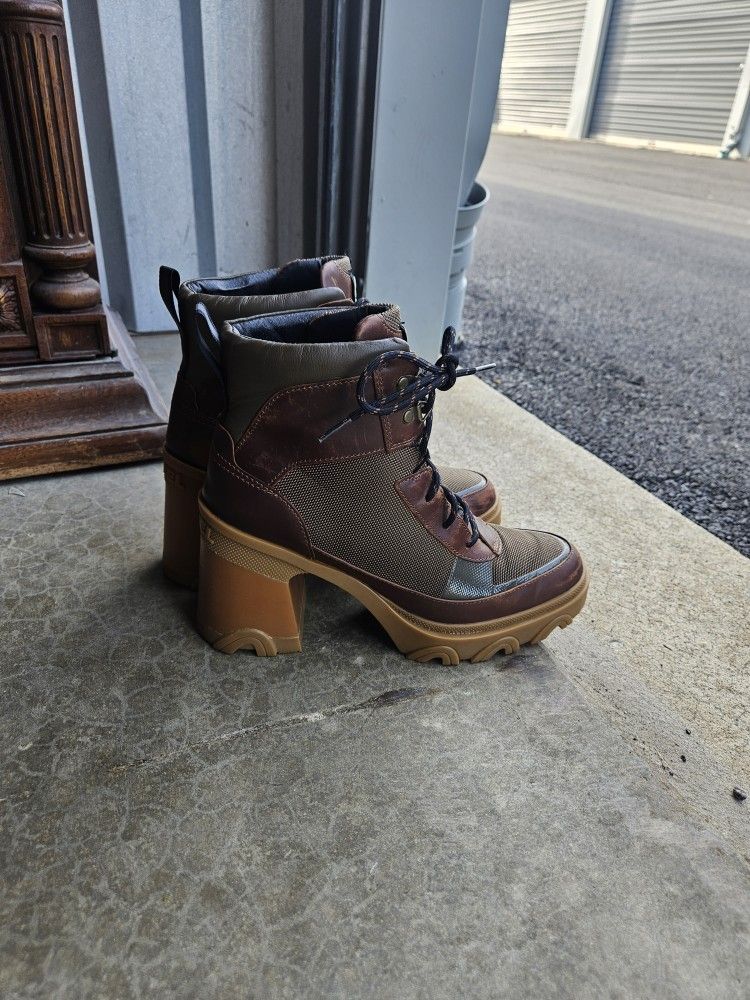 Sorel Kinetic Impact Lace Boots Women’s 9.5 Brown Platform Chunky