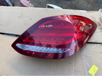 Right tail light for 2018 Mercedes Benz C300 tail light