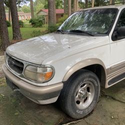 1998 Ford Explorer