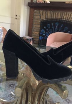 Donald Pliner pumps, made in Italy, size 6M, velvet upper, suede heels, rubber soles. Never worn, just beautiful!