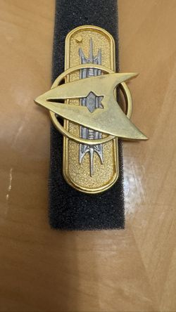 STAR TREK* ULTIMATE FAN BUNDLE – METAL COMMUNICATOR PIN + BORG CUBE KEYCHAIN! 🖖