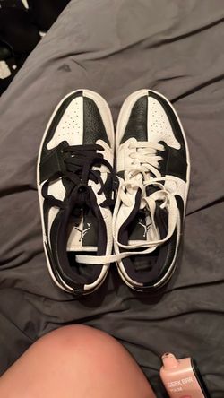 Size 8 in women’s Jordan 1s
