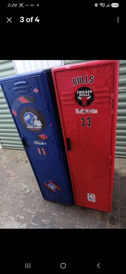 Vintage NT Giants/ Chicago Bulls Kids Locker 50” Michael Jordan