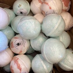 Bath Bombs 4 Pack Organic Bath Bombs Natural Essential Oils. Tangerine